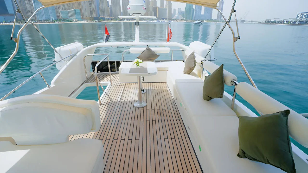 Flybridge table and lounge seating on Xclusive 9