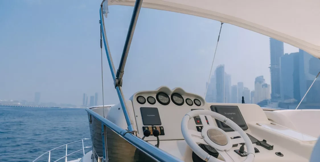 Open helm and instrument panel on Elite 50 FT Monica
